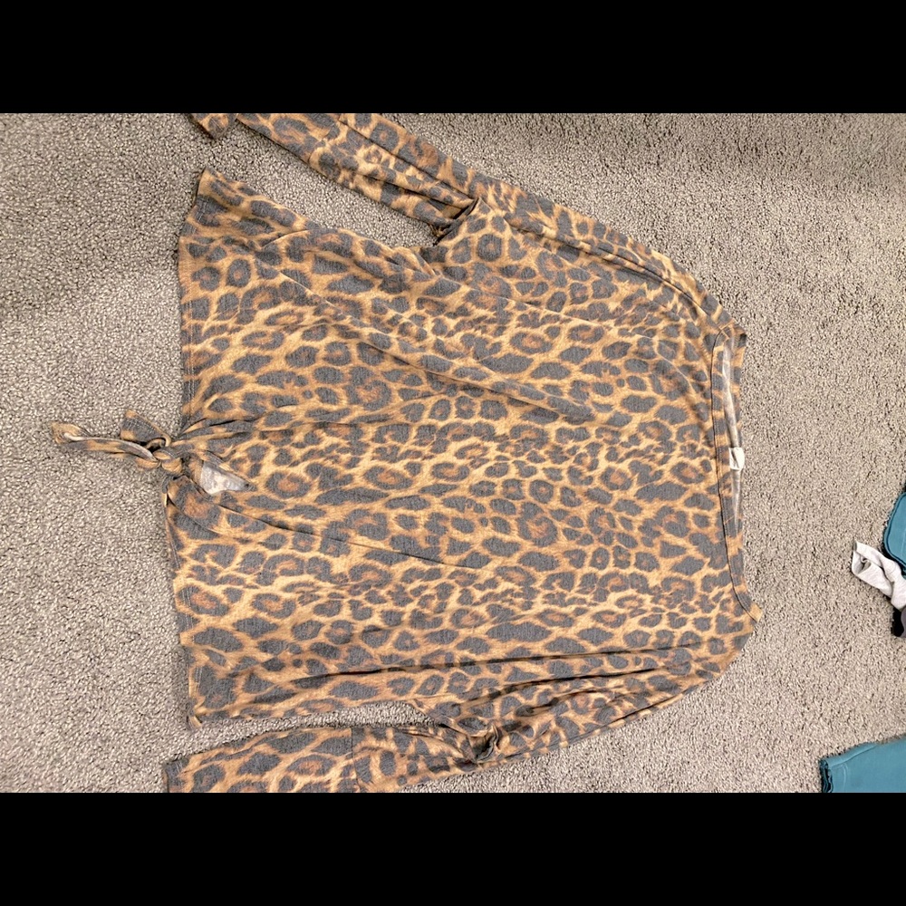 Cheetah long sleeve